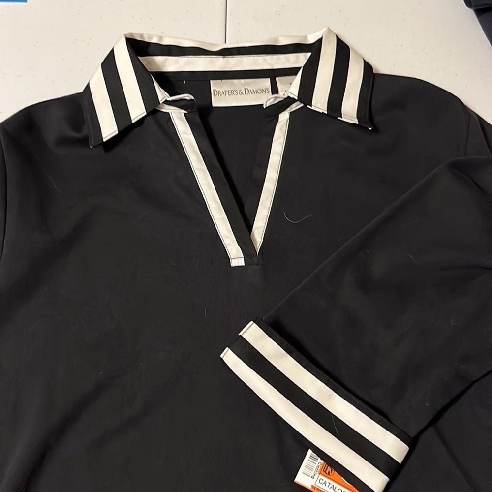 Drapers & Damons black top, stripe collar & cuffs. Sz PM - Picture 5 of 6